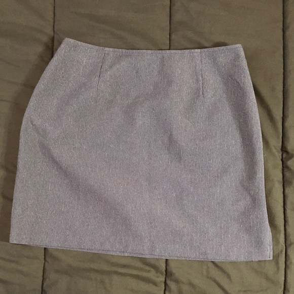 Vintage Classique Collection pin stripe mini skirt - Picture 2 of 8